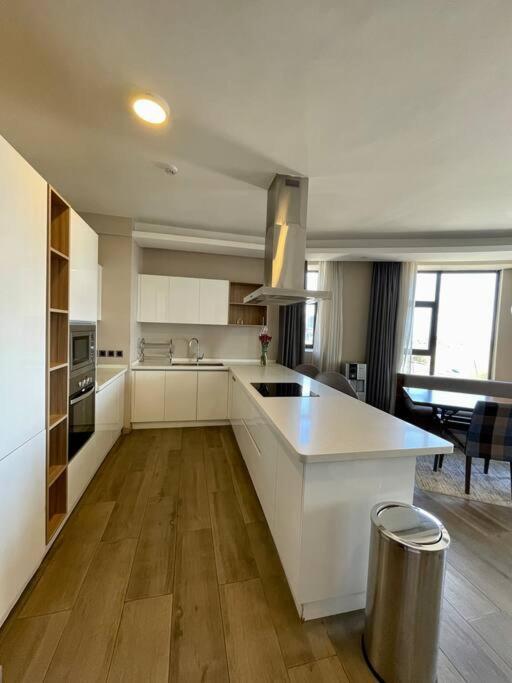 A Scenic Escape Within Nairobi Apartment ภายนอก รูปภาพ