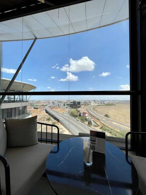 A Scenic Escape Within Nairobi Apartment ภายนอก รูปภาพ